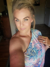 Load image into Gallery viewer, Moment Colorful Snake Top