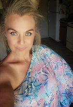 Load image into Gallery viewer, Moment Colorful Snake Top