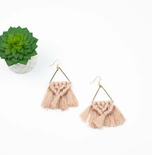 Load image into Gallery viewer, Blush &amp; Goldtone Macrame Earrings
