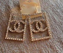 Load image into Gallery viewer, Bling C Box Earrings
