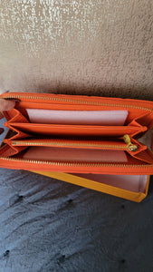 Orange mono bifold