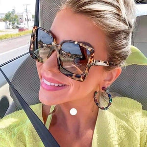 Cloeen Oversized Gradient Sunglasses