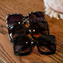 Load image into Gallery viewer, Cloeen Oversized Gradient Sunglasses
